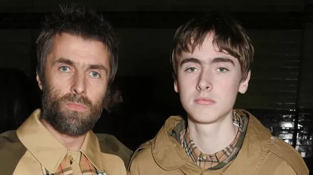 Liam Gallagher 23岁的儿子Gene在绿洲乐队的重聚中扮演了重要角色，“准备支持绿洲乐队的巡演”